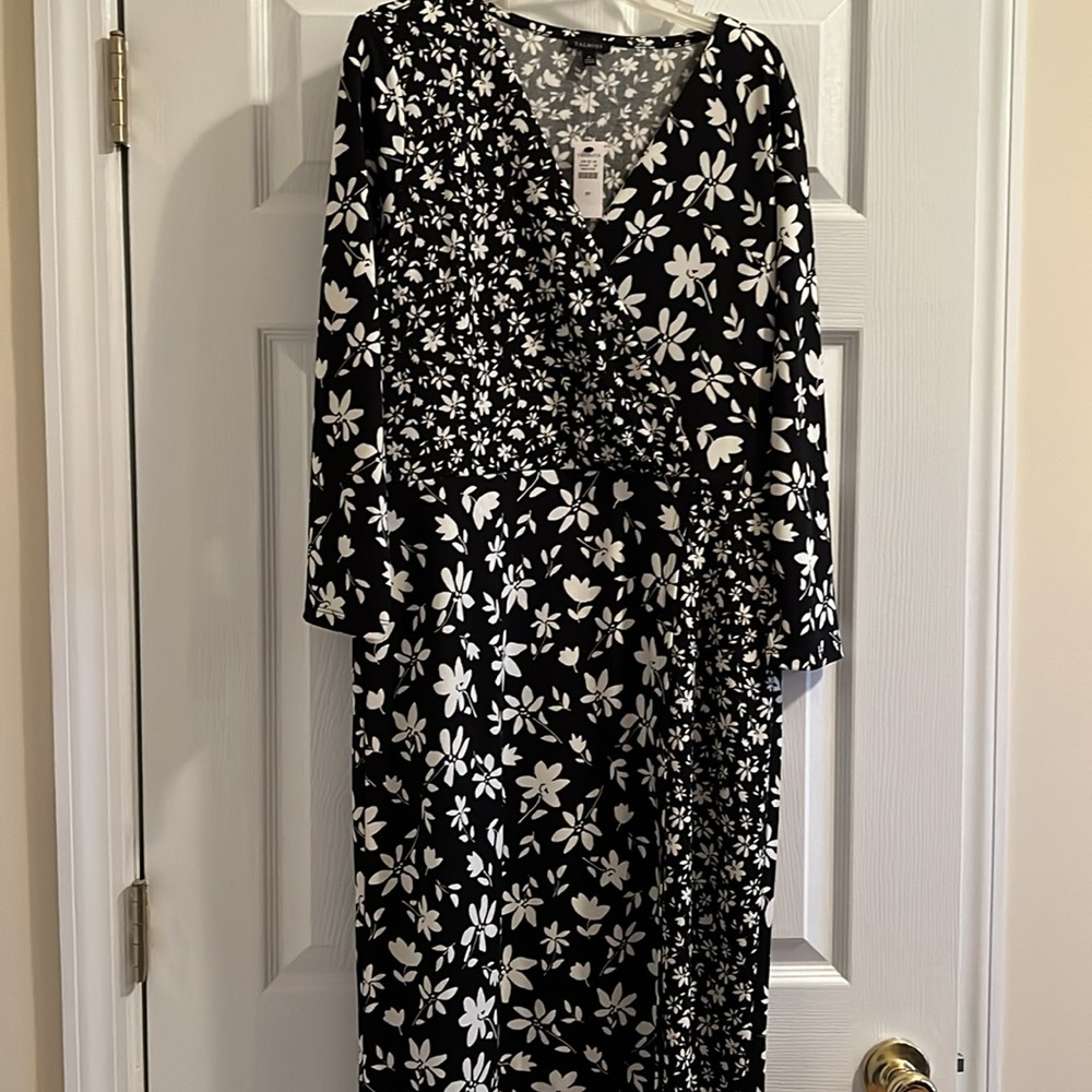 Talbots ditsy bicolor wrap jersey dress